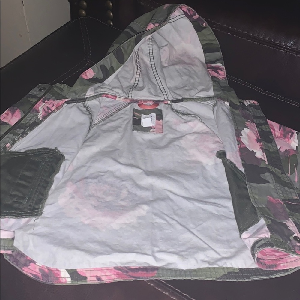 Jacket - Picture 3 of 4
